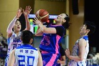 배혜윤, 외로운 싸움 [포토]