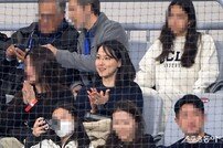 고척돔에 나타난 오타니 아내 다나카 마미코 [포토]
