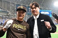 류현진-김하성 ‘우린 MLB 동료’ [포토]