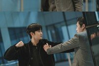 김수현-박성훈 몸싸움…살기 어린 눈빛 (눈물의 여왕)