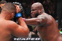루이스 15번째 KO승…UFC 최다 KO 신기록