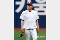 “힘이 많이 빠지더라” 관중 개입 홈런 논란에 잠 못 이룬 키움 홍원기 감독 [고척 리포트]