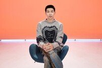 RM, 오늘(24일) 솔로 2집 발매…전곡 작사 참여 [DA:투데이]