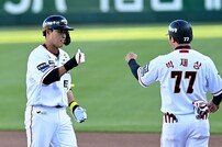 적시타 채은성, 개인통산 700타점 달성! [포토]