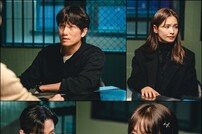 독기 지성→불쾌 전미도, 초유의 경찰서 단체 조사 (커넥션)