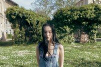 선미, 데뷔 첫 청순 도전…‘벌룬 인 러브’ 콘셉트 사진 공개