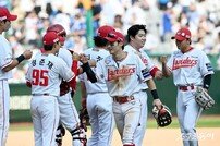 ‘더블헤더만 3번’ SSG, 여름 싸움 앞두고 ‘데미지 관리’ 변수