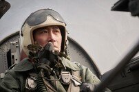 ‘비상선언’과 달랐다…‘하이재킹’ 하정우의 ‘개고생’은 언제나 통한다[리뷰]