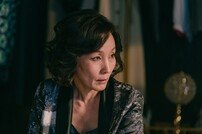 추리소설 작가부터 킬러까지…이혜영, 60대의 ‘걸크러시’