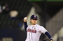 “중학생 볼보이부터 프로까지” 두산 최지강-이승엽 감독의 독특한 인연