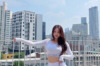 신수지, 핫팬츠로 드러낸 각선미…치명적 S라인 [DA★]