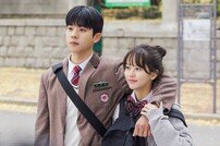 김소현♥채종협 어깨동무 스킨십…첫사랑 운명 서사 (우연일까?)