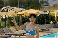 윤현숙, 52세 안 믿기는 탄탄 비키니…볼륨 몸매 눈길 [DA★]