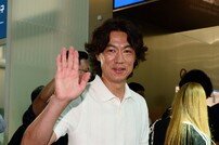 홍명보 감독, 외국인 코칭스태프 선임 차 유럽으로 출국!