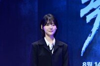 조윤수, 긴장한 포토타임