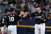 박영현, 1,2이닝 무실점 호투