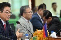 경북도-캄보디아 캄퐁톰주, ‘새마을사업·인적교류’ 우호교류협정 체결