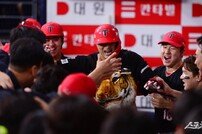 변우혁, 짜릿한 역전 백투백 홈런