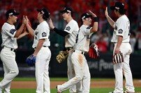 SSG, 두산에 스윕승하며 공동 4위~