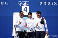 한국 양궁, 마지막 5번째 金 순항 '김우진-이우석-김제덕 8강행'