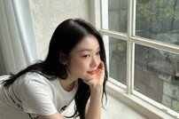 ‘고우림♥’ 김연아, 흰 티에 청바지는 진리…청순미 가득 [DA★]