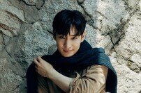 이제훈, 마흔 안 믿겨…소년미와 남성미의 공존 [화보]