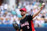‘야심차게 몸 풀었는데…’ KIA 스타우트, KBO리그 데뷔전서 4이닝 5실점