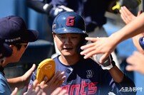 손호영, 고통 참고 득점 성공
