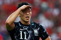 FIFA, 황희찬에게 인종차별 발언한 선수 ‘10경기 출장정지’