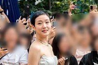 김고은, 두 눈 의심케 하는 숏컷 헤어…토론토 국제영화제 참석 현장