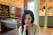 장재인, 단추 풀고 글래머 몸매 자랑…다이어트 성공 후 아찔하네 [DA★]