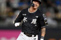 김민혁 ‘3루로 전력질주’