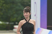 윤보미, 목소리 들리는 것 같은 표정