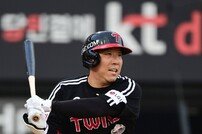 김현수, 다시 동점이다!