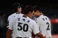강백호-심우준, 끝내기 승리 공 꼭 챙겨