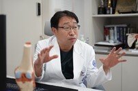 퇴행성 무릎관절염 ‘줄기세포 치료…어떤 방식으로 이뤄질까?[건강 올레길]