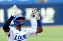 투런포 디아즈, 홈런 세리머니!