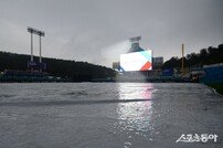 우천으로 취소된 PO 2차전