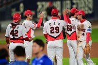 KIA, 8-3으로 완승 거두며 KS 2승