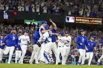 43년 만의 양키스-다저스 WS 격돌로 절정 치달은 MLB