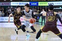 [현장리뷰] ‘이우석 21점’ 가드 싸움에서 앞선 현대모비스, 78-73 승…LG는 3연패