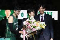 강상재 ‘은퇴식 축하합니다’