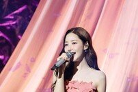 ‘전 남친 논란’ 박민영 눈물, 객석까지 뛰쳐나가…6살 아이 ‘와락’