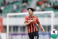 토트넘 입단 앞둔 양민혁, ‘올해의 신인’ 9위 선정…영국 현지서도 기대감 증폭
