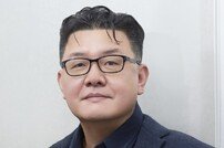 “혼란한 국정, 영화로 피로감 덜 수 있길”…‘대가족’ 양우석 감독이 전한 진심[인터뷰]