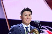 유한준 코치, 로하스에게 잘 전달할게요