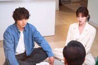 연속 방송 ‘결혼해YOU’…우현, 이이경·조수민에 무릎 꿇었다