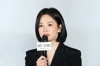 ‘검은 수녀들’ 송혜교 “‘더 글로리’ 이후 차기작 부담…장르물 여신 될 수 있도록 노력”