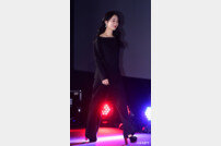전여빈, 차분한 입장