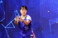이명관, 넌 내가 찜했어~